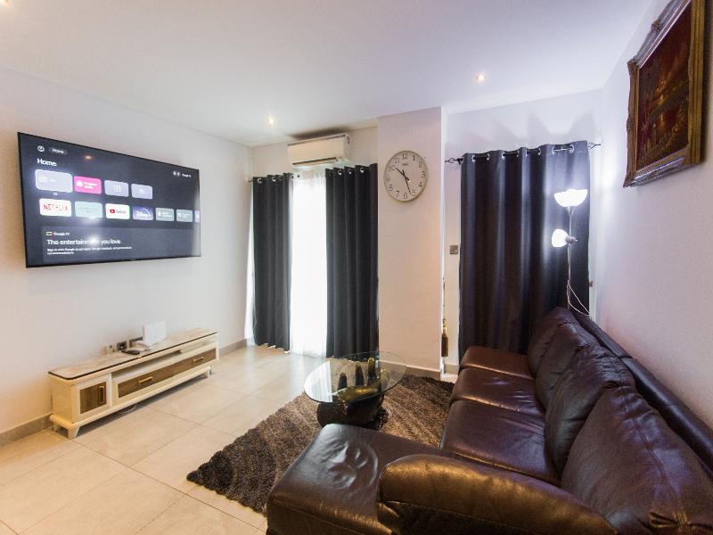 Accra Luxury Apartments At Loxwood image