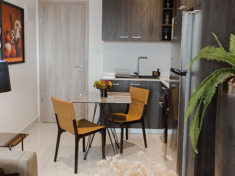 Accra Luxury Apartments At Loxwood image