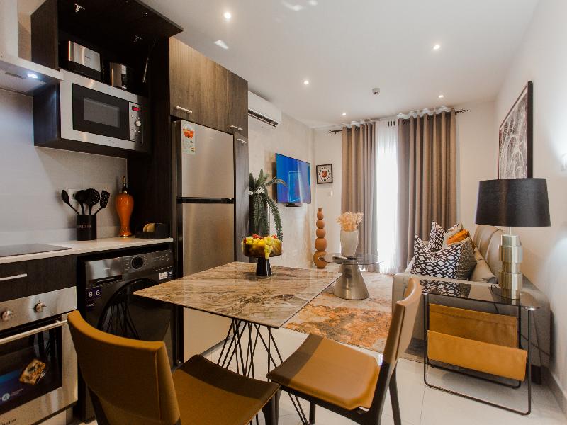 Accra Luxury Apartments At Loxwood image