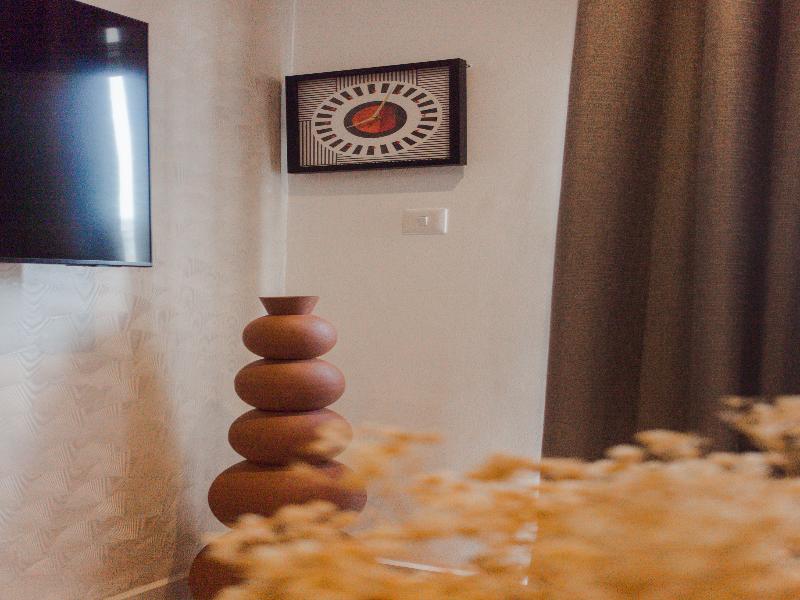 Accra Luxury Apartments At Loxwood image