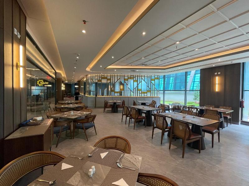 Grand Anara Airport Hotel image