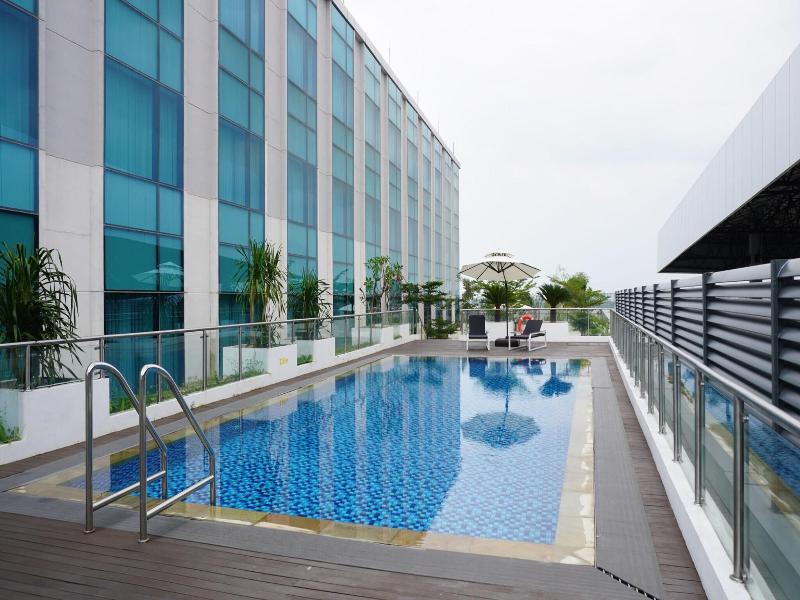 Grand Anara Airport Hotel image