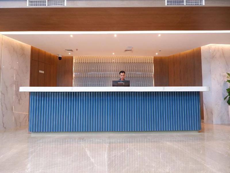 Grand Anara Airport Hotel image