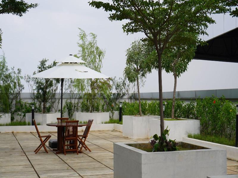 Grand Anara Airport Hotel image