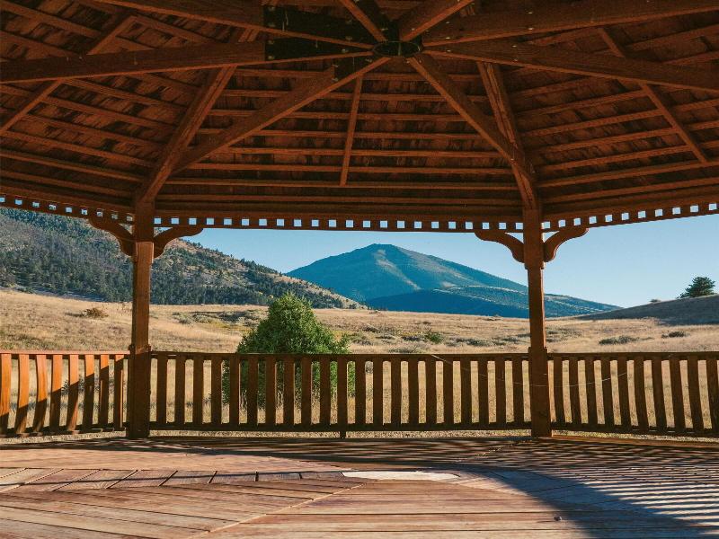 Chico Hot Springs Resort image