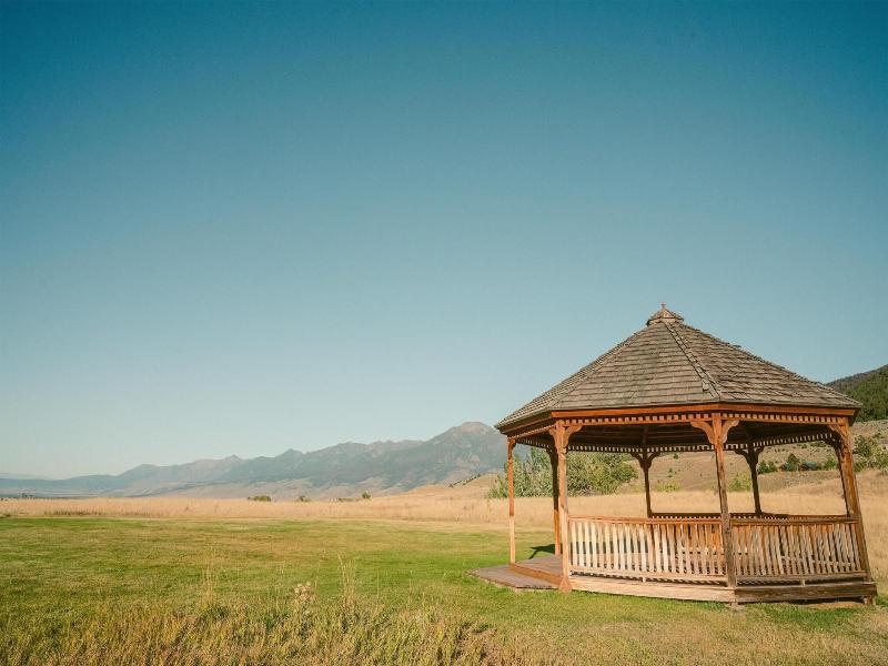 Chico Hot Springs Resort image