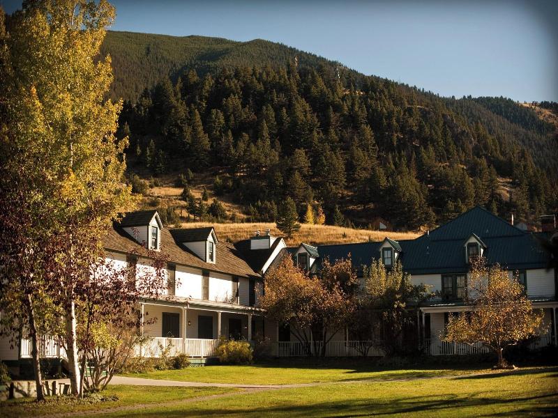Chico Hot Springs Resort image