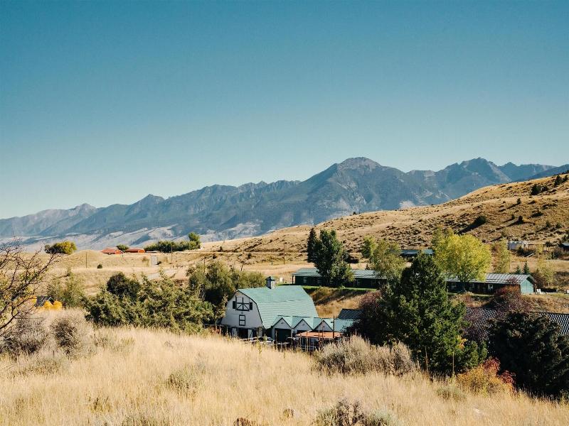 Chico Hot Springs Resort image