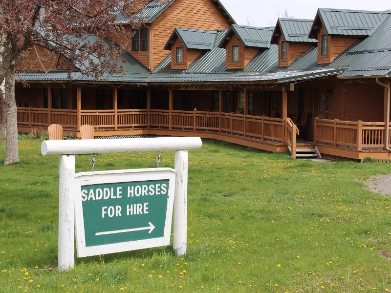 Chico Hot Springs Resort image