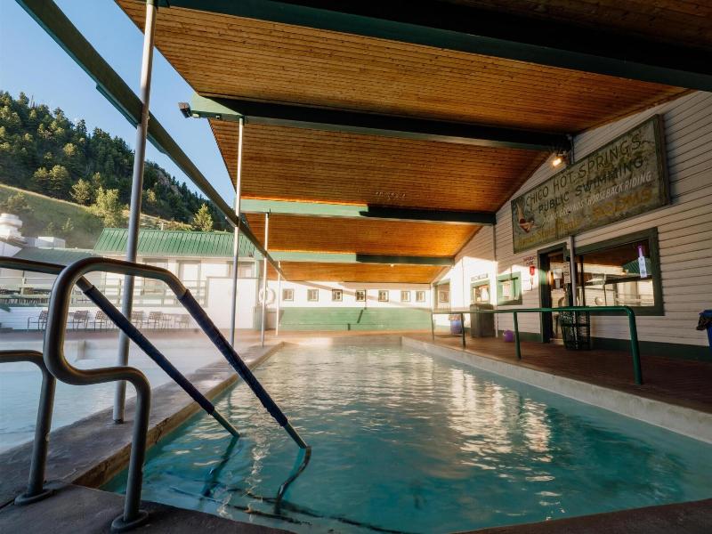 Chico Hot Springs Resort image