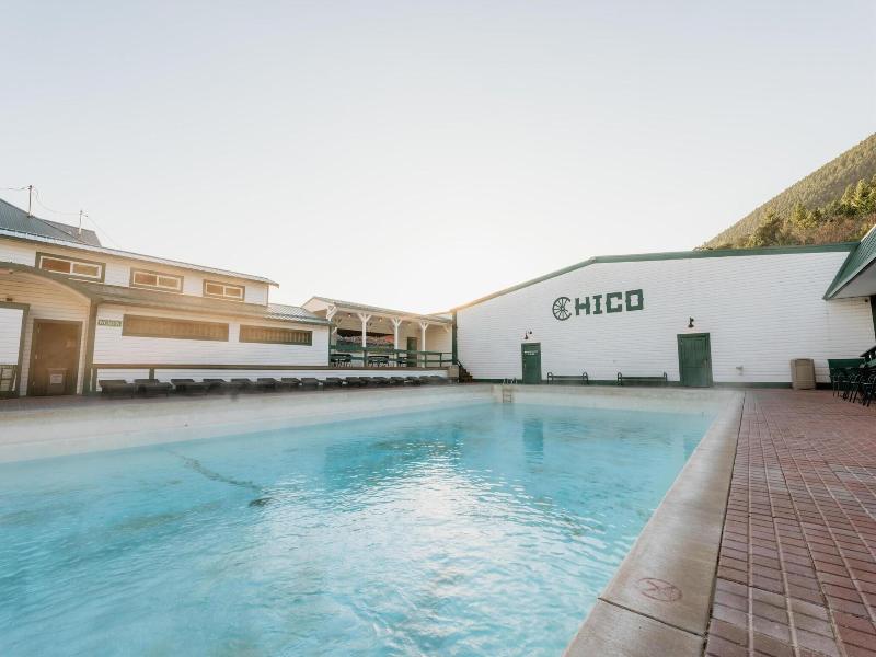 Chico Hot Springs Resort image