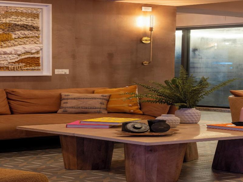 Hibird- Apartment And Suites Hotel image
