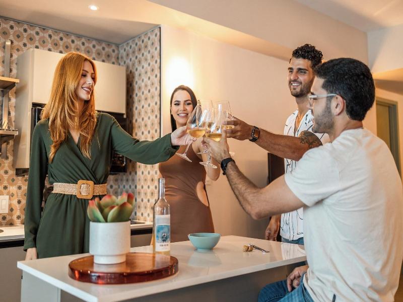 Hibird- Apartment And Suites Hotel image