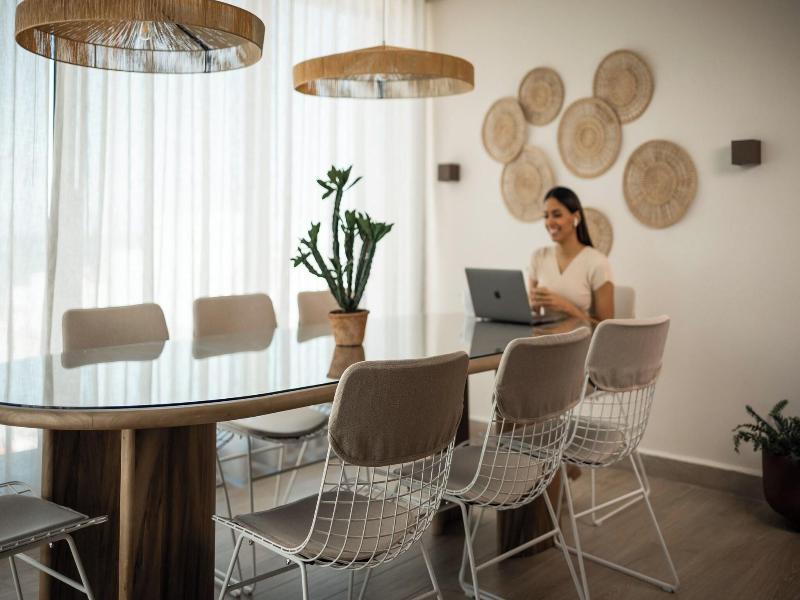 Hibird- Apartment And Suites Hotel image