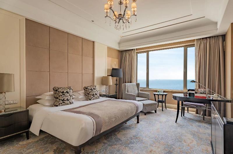 DOUBLE DELUXE WITH VIEWS