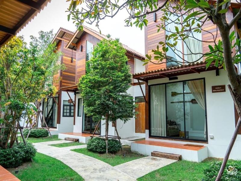 Baanrongmai Canal Front Homestay image