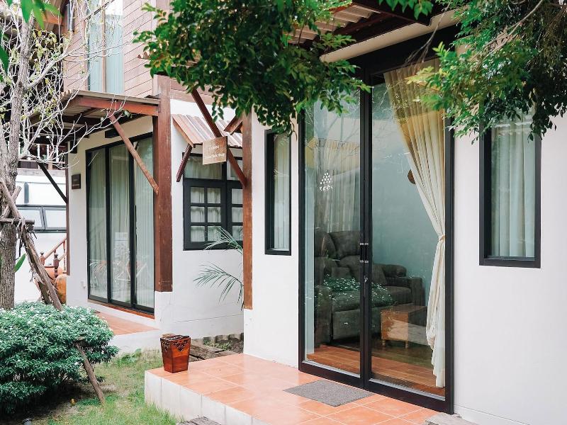 Baanrongmai Canal Front Homestay image