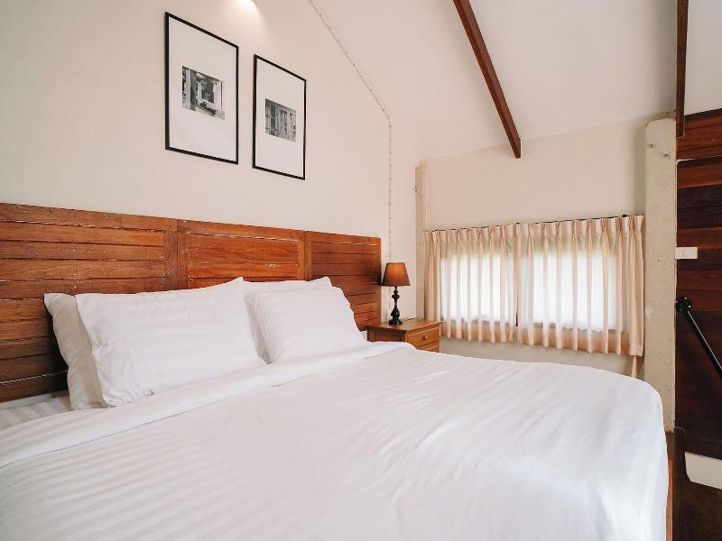 Baanrongmai Canal Front Homestay image