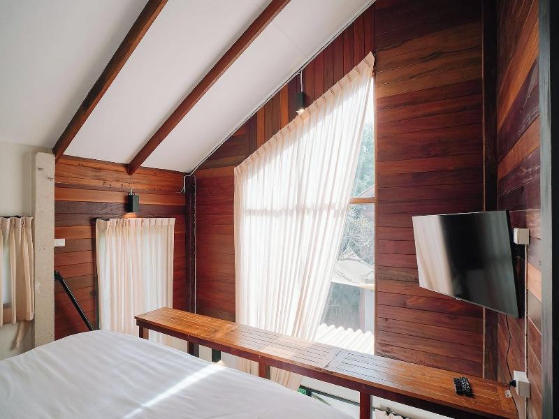 Baanrongmai Canal Front Homestay image