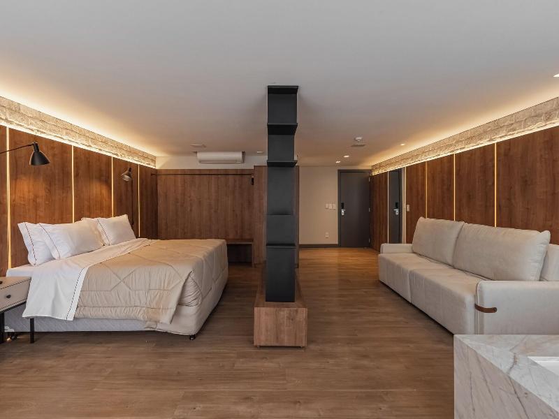 HOUSE CITY VIEW KING BED