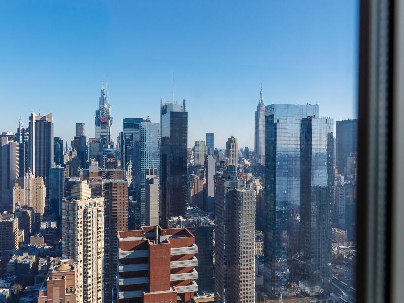 2 Bedroom Luxury Empire State View image
