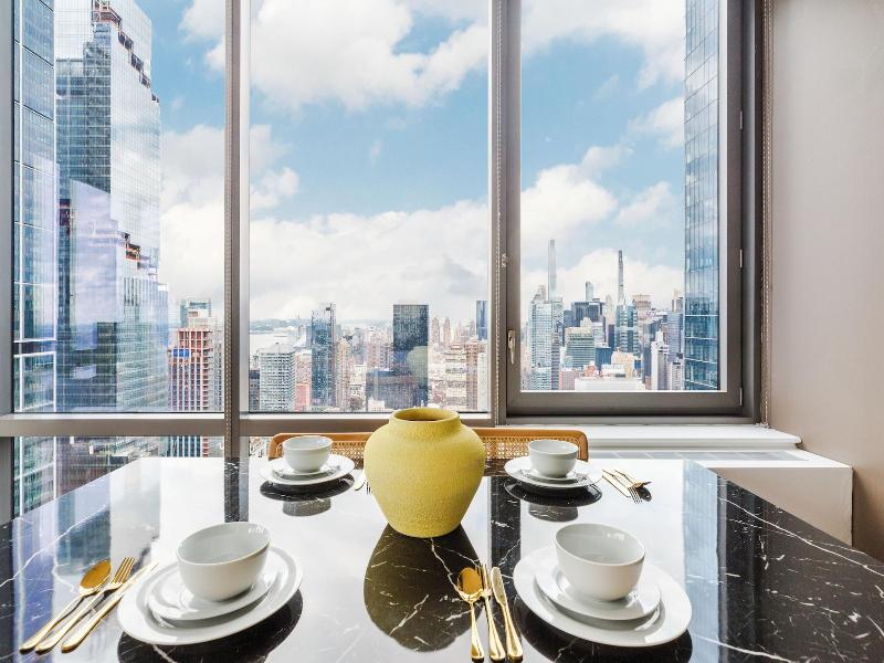 2 Bedroom Luxury Empire State View image