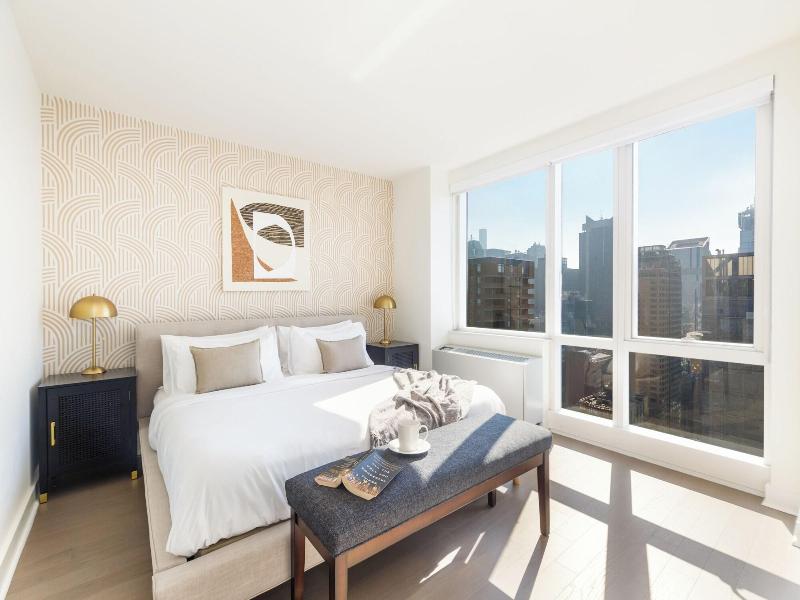 2 Bedroom Luxury Empire State View image