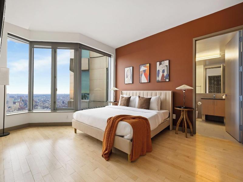 2 Bedroom Luxury Empire State View image