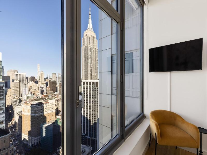 2 Bedroom Luxury Empire State View image