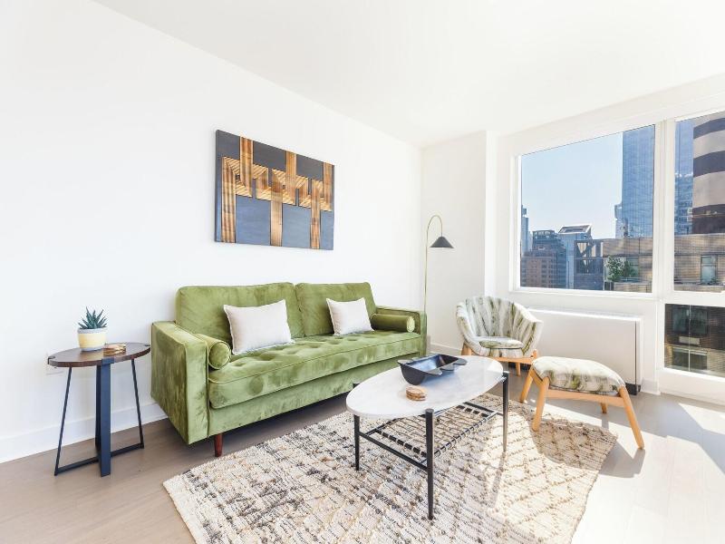 2 Bedroom Luxury Empire State View image