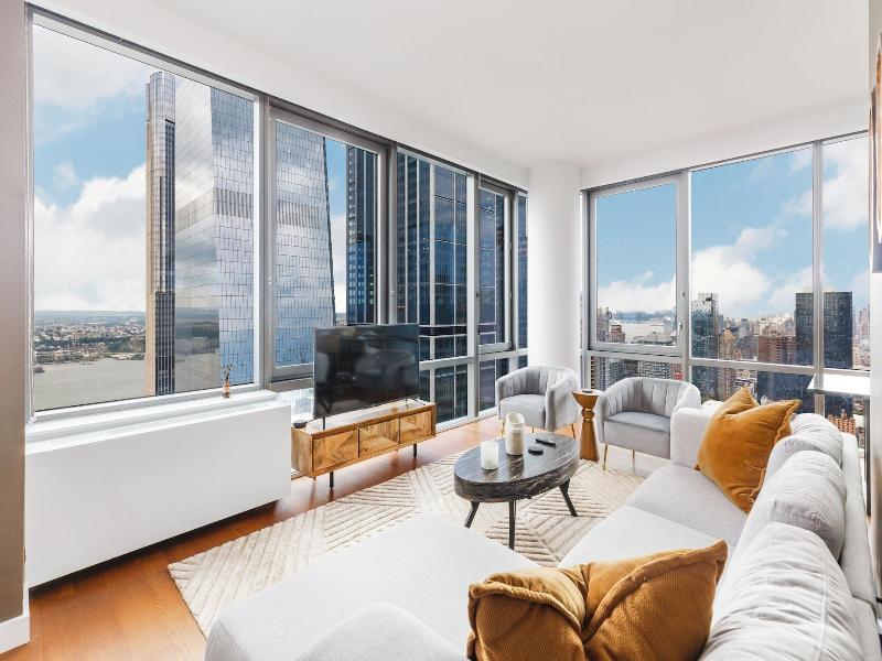 2 Bedroom Luxury Empire State View image