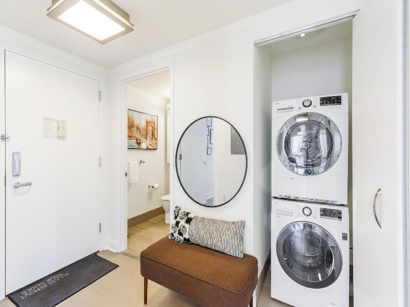 2 Bedroom Luxury Empire State View image