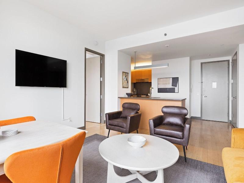 2 Bedroom Luxury Empire State View image