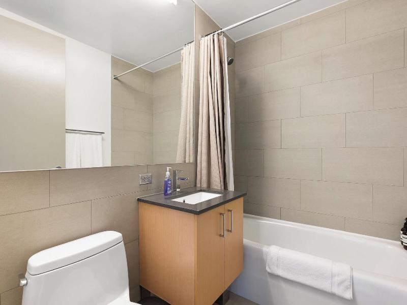 2 Bedroom Luxury Empire State View image