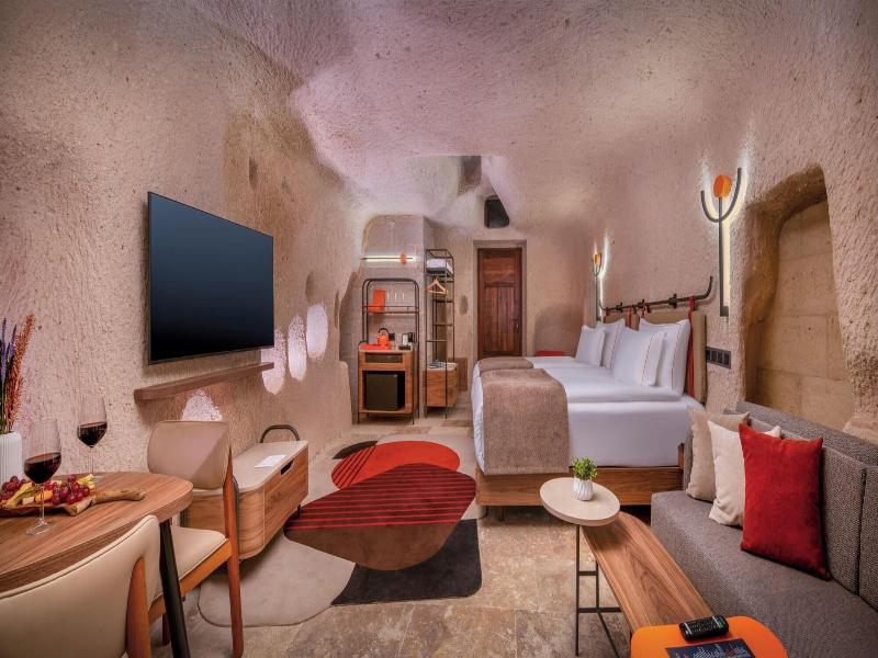 Double or Twin CITY VIEW TWO BEDS