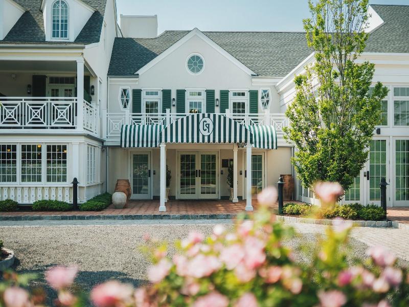 Canoe Place Inn And Cottages image