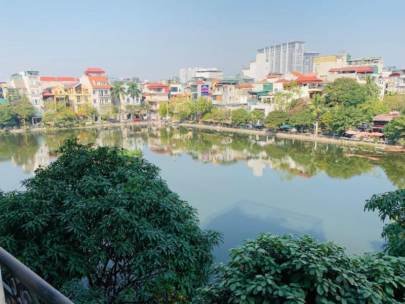 Lakeside House Hanoi 5