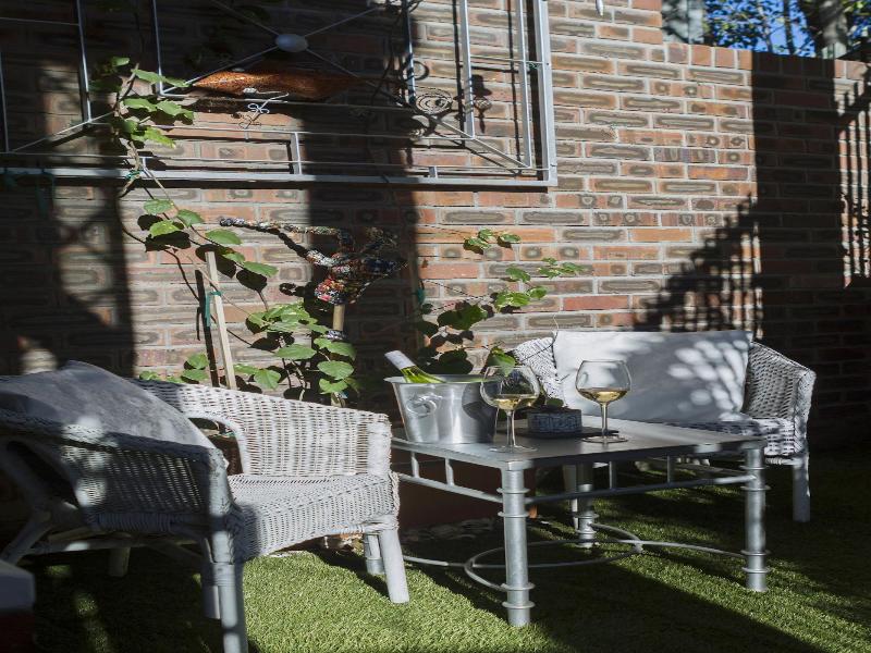 Chic Loft In The Heart Of Cape Town image