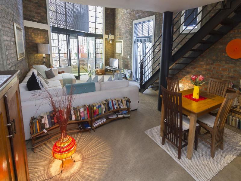 Chic Loft In The Heart Of Cape Town image