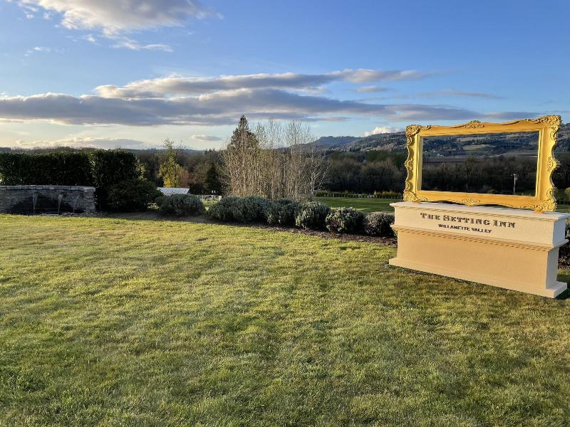 The Setting Inn Willamette Valley image