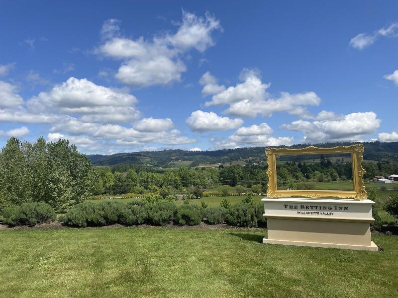The Setting Inn Willamette Valley image