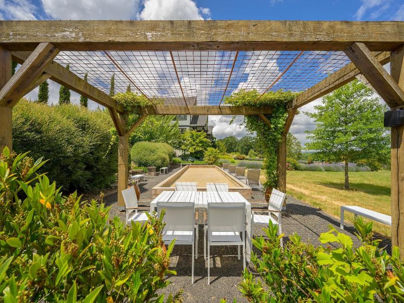 The Setting Inn Willamette Valley image