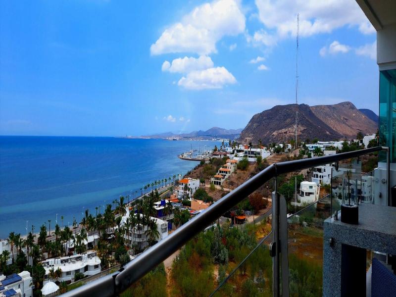 Hotel Hblue Malecon
