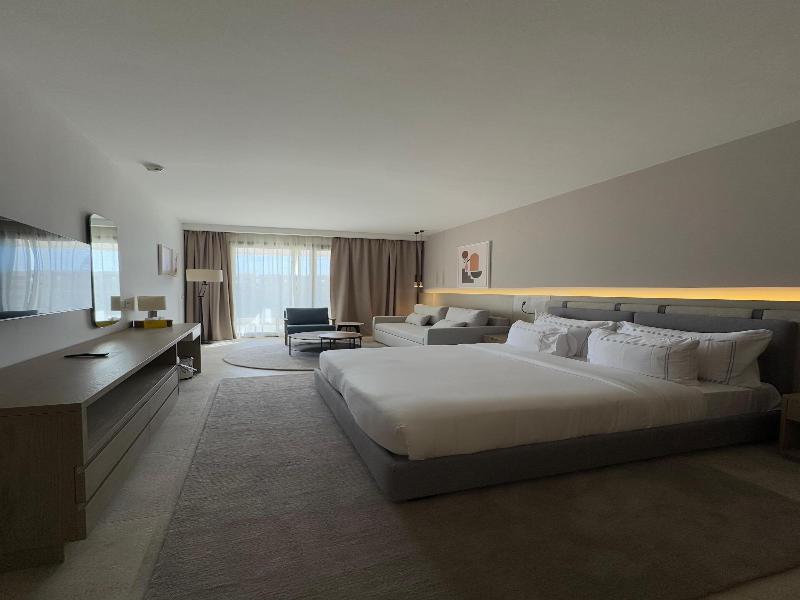 The G Einbay Golf Resort image