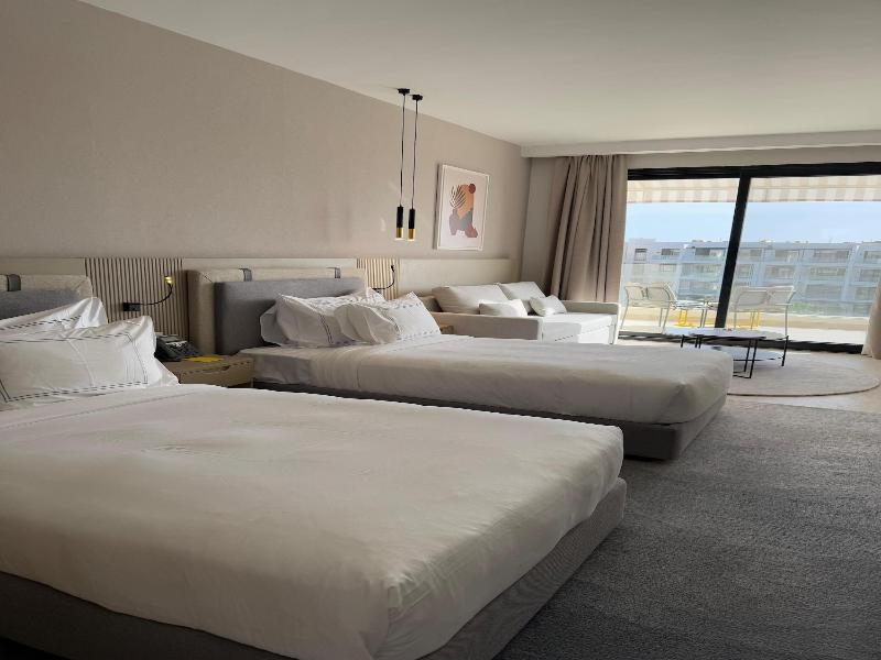 The G Einbay Golf Resort image