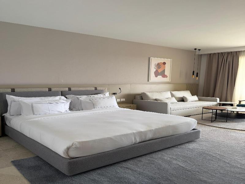 The G Einbay Golf Resort image