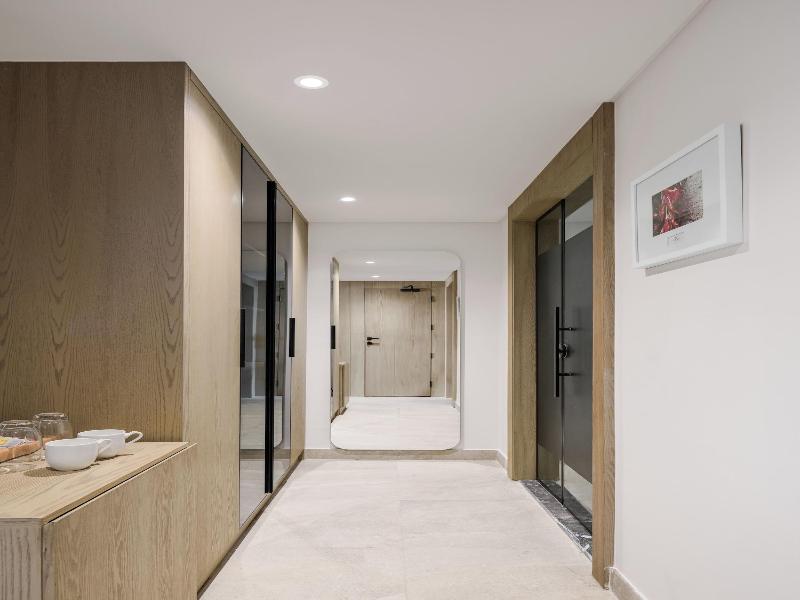 The G Einbay Golf Resort image