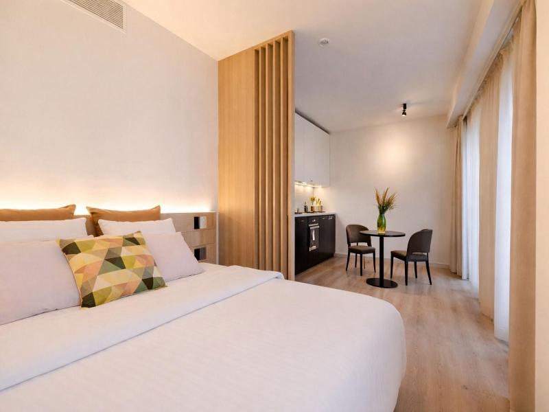 Stay At Brussels image