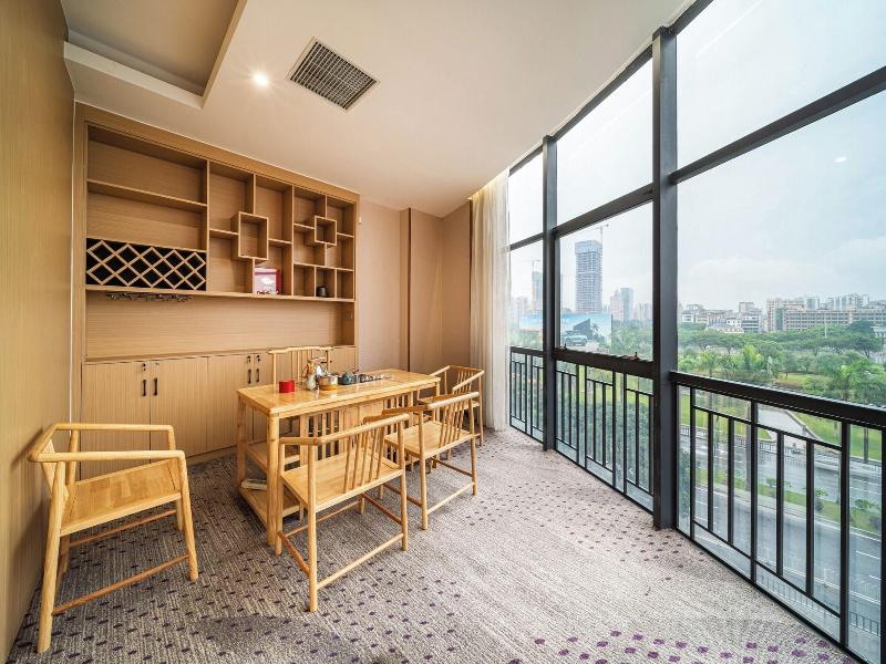 Trendy Romantic Maxscreen Hotel image