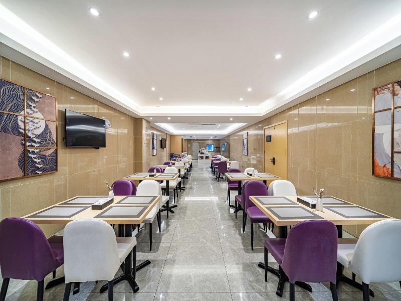 Trendy Romantic Maxscreen Hotel image